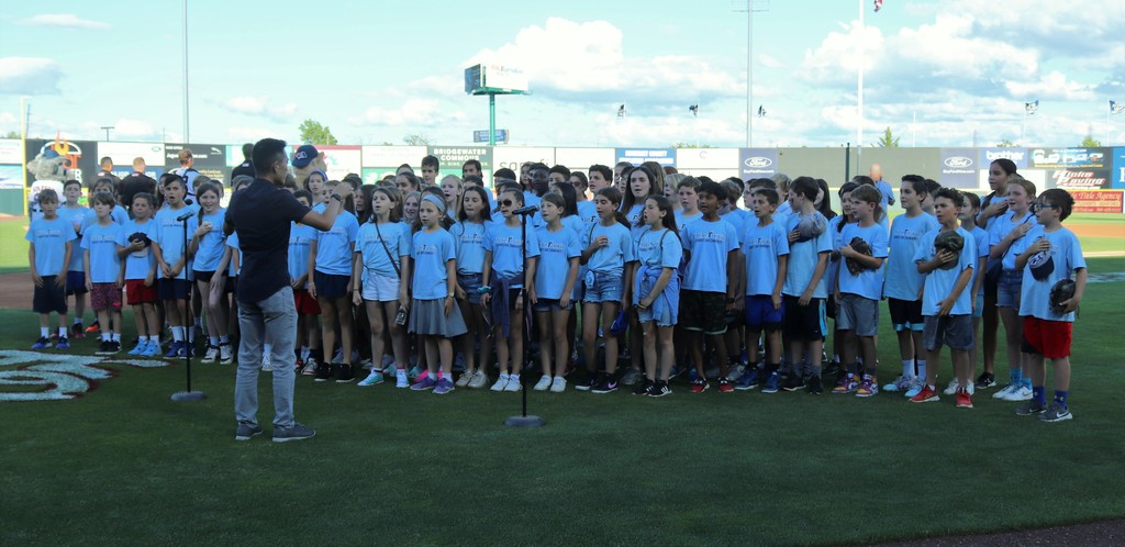Franklin 5th graders sing National Anthem at Somerset Patriots Game