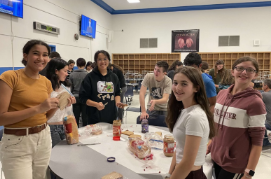 WHS Community Service Club makes lunches for homeless shelters