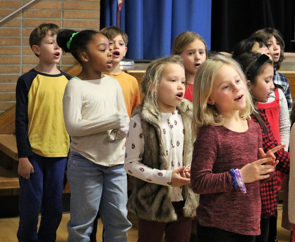Jefferson 2nd graders sing during fall singalong
